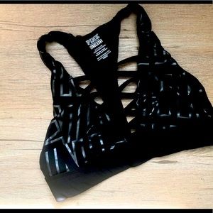 PINK Ultimate Sports Bra Small